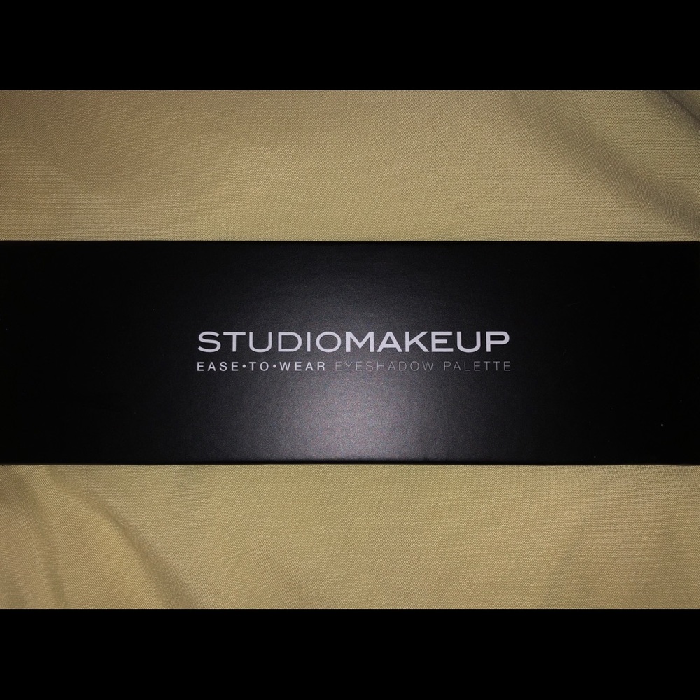Studio Makeup Easy to Wear Eyeshadow Pallette